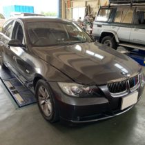 BMW　３シリーズ　E90　オイル漏れ修理