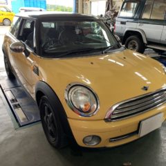 BMWミニ　MINI　R56　ブレーキパット交換