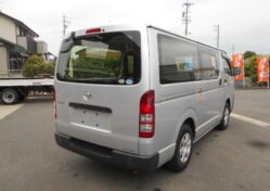 TOYOTA　ハイエース　DX　フルセグナビ　ビルトインETC　バックカメラ｜尾張旭市にある中部運輸局指定民間車検工場