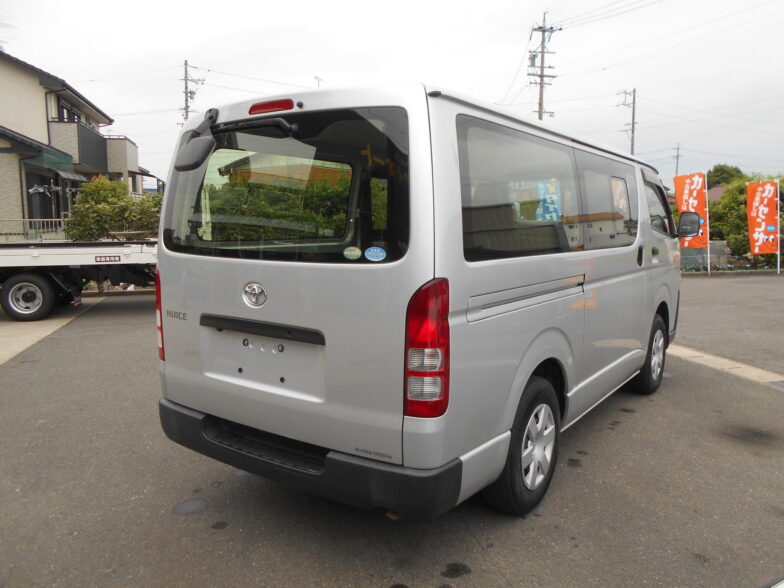 TOYOTA　ハイエース　DX　フルセグナビ　ビルトインETC　バックカメラ｜尾張旭市にある中部運輸局指定民間車検工場