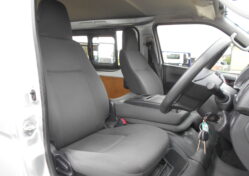 TOYOTA　ハイエース　DX　フルセグナビ　ビルトインETC　バックカメラ｜尾張旭市にある中部運輸局指定民間車検工場