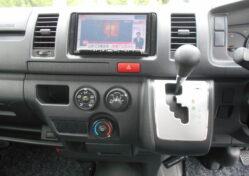 TOYOTA　ハイエース　DX　フルセグナビ　ビルトインETC　バックカメラ｜尾張旭市にある中部運輸局指定民間車検工場