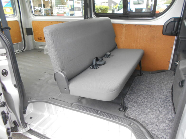 TOYOTA　ハイエース　DX　フルセグナビ　ビルトインETC　バックカメラ｜尾張旭市にある中部運輸局指定民間車検工場