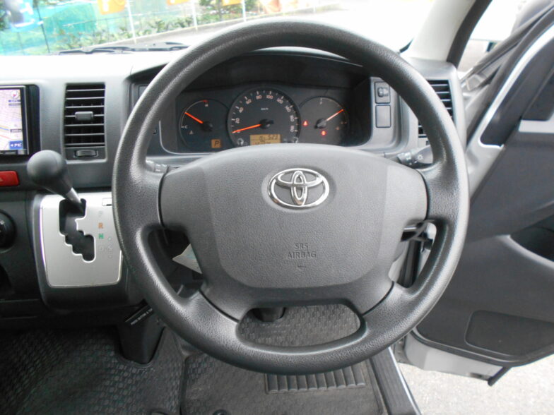 TOYOTA レジアスエース　DX　ワンセグナビ　ETC　エアーバック｜尾張旭市にある中部運輸局指定民間車検工場