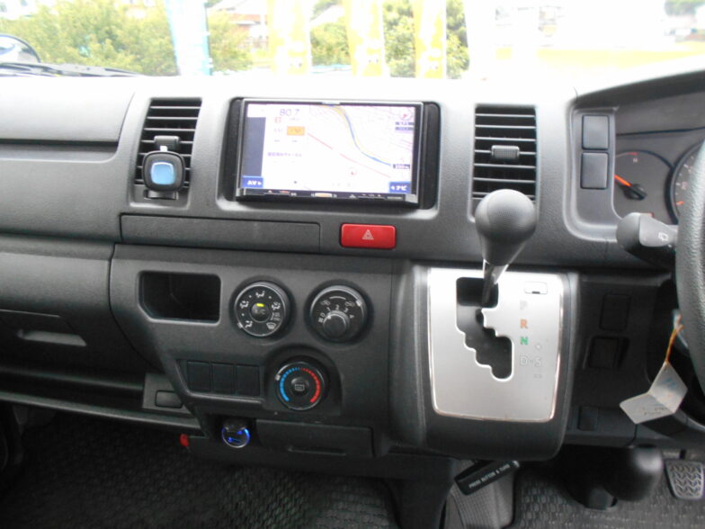 TOYOTA レジアスエース　DX　ワンセグナビ　ETC　エアーバック｜尾張旭市にある中部運輸局指定民間車検工場