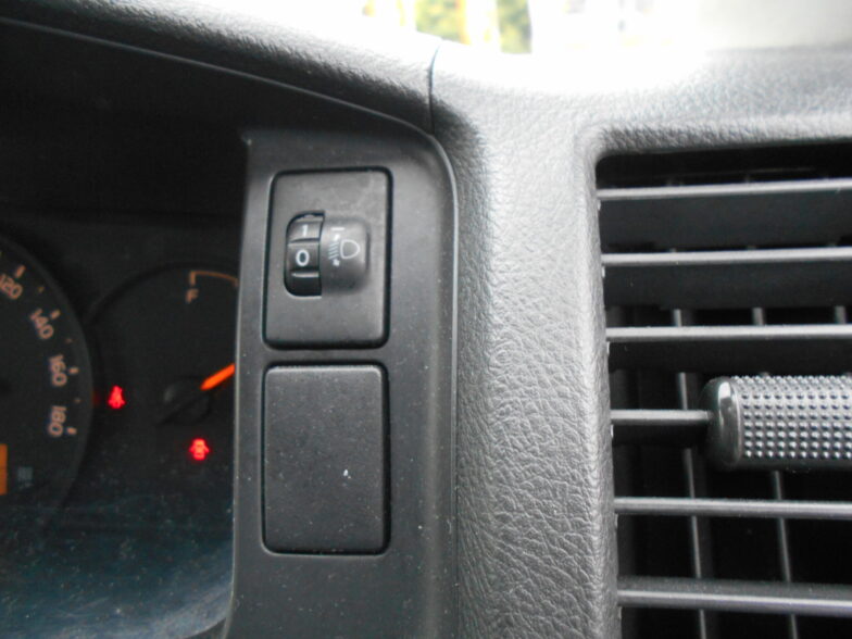 TOYOTA レジアスエース　DX　ワンセグナビ　ETC　エアーバック｜尾張旭市にある中部運輸局指定民間車検工場