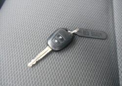 TOYOTA レジアスエース　DX　ワンセグナビ　ETC　エアーバック｜尾張旭市にある中部運輸局指定民間車検工場