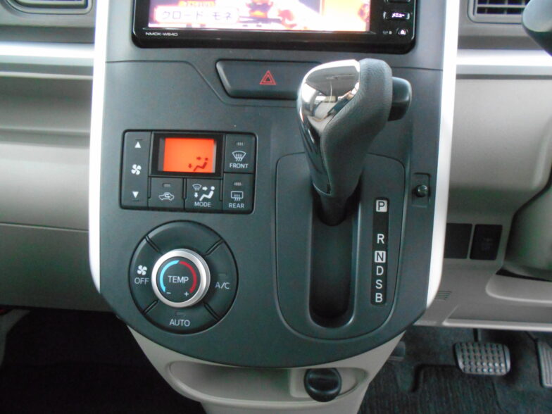 DAIHATSU　タント　660　X　SA　プッシュスタート　スマートキー　SDナビ｜尾張旭市にある中部運輸局指定民間車検工場