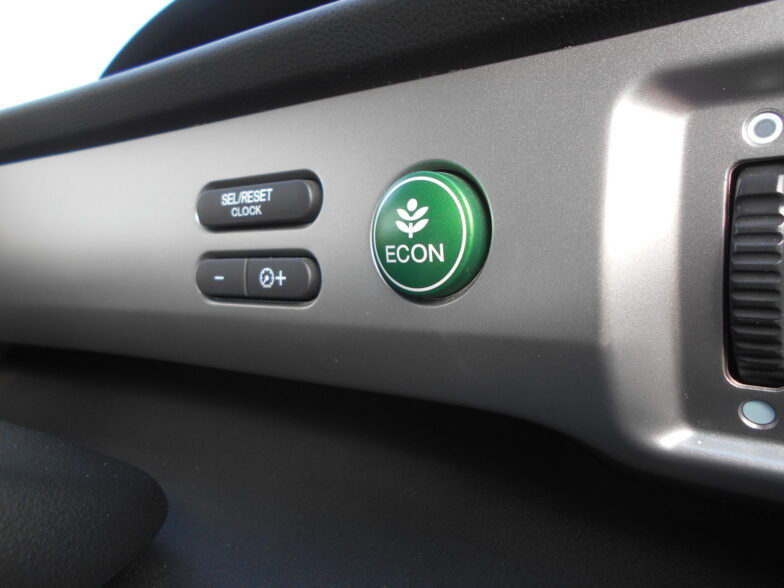 HONDA　フリード　Gジャストセレクション　SDナビフルセグＴＶ　ビルトインETC　バックカメラ｜尾張旭市にある中部運輸局指定民間車検工場